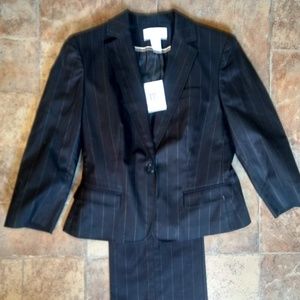 Calvin Klein Pinstripe Black/Sil. Pantsuit, NWT, 6